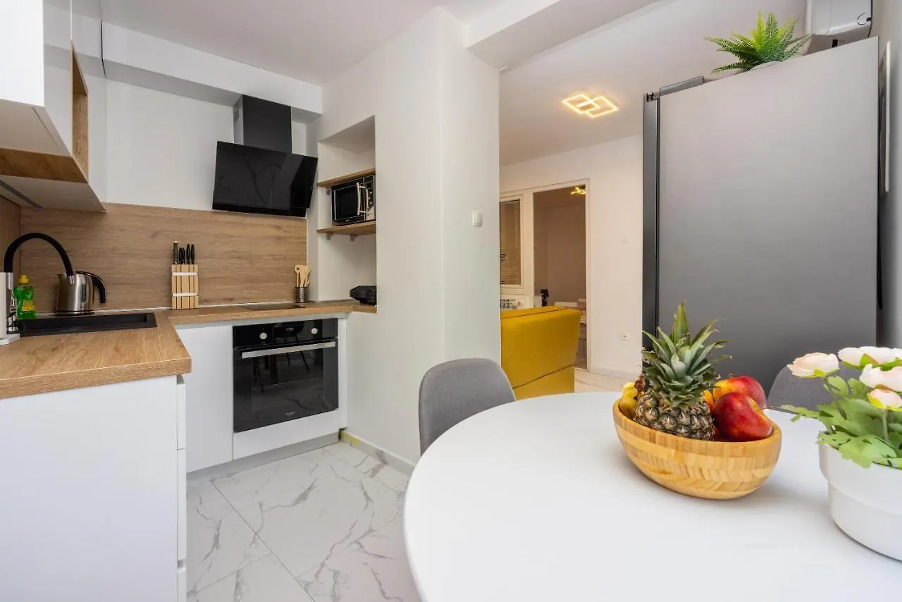 Apartment Ena contacts