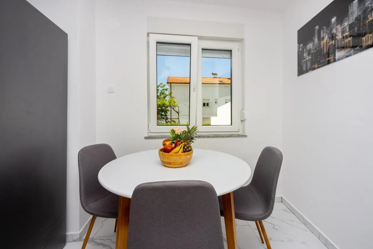 Apartment Ena Crikvenica